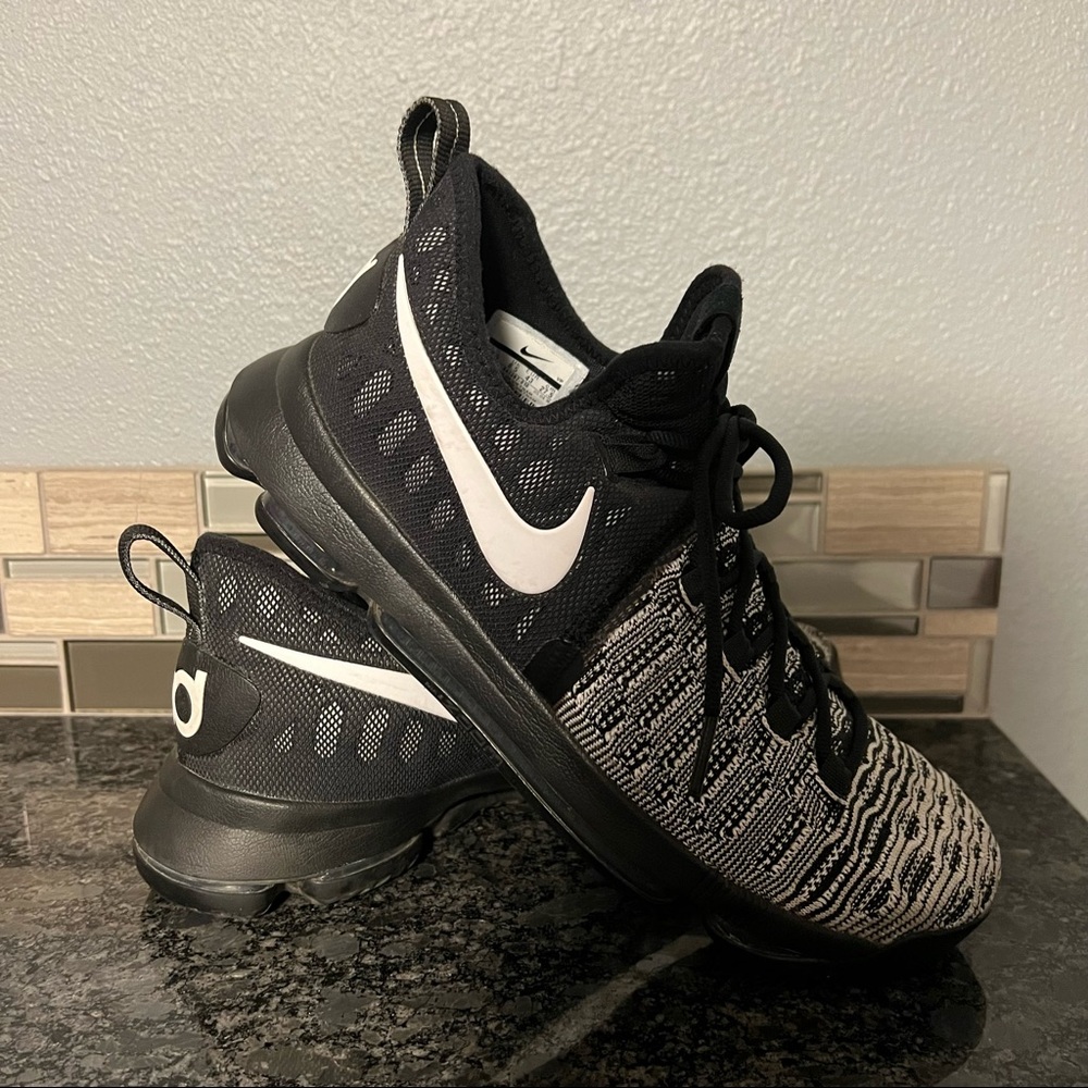 KD 9 Basketball Shoes 9.5 Men
